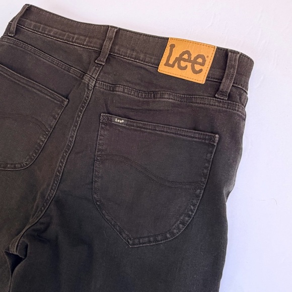 Woman’s Lee Brand Black Denim Jeans Size 14M - Picture 4 of 6